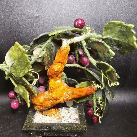 Oriental‎ Jade Stone Bonsai Sculpture Tree With Grape Clusters And A Hard Stone - Picture 5 of 9
